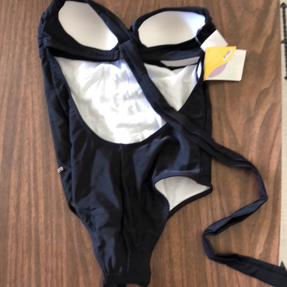 Agua Doce Black One piece NWT - Picture 5 of 7